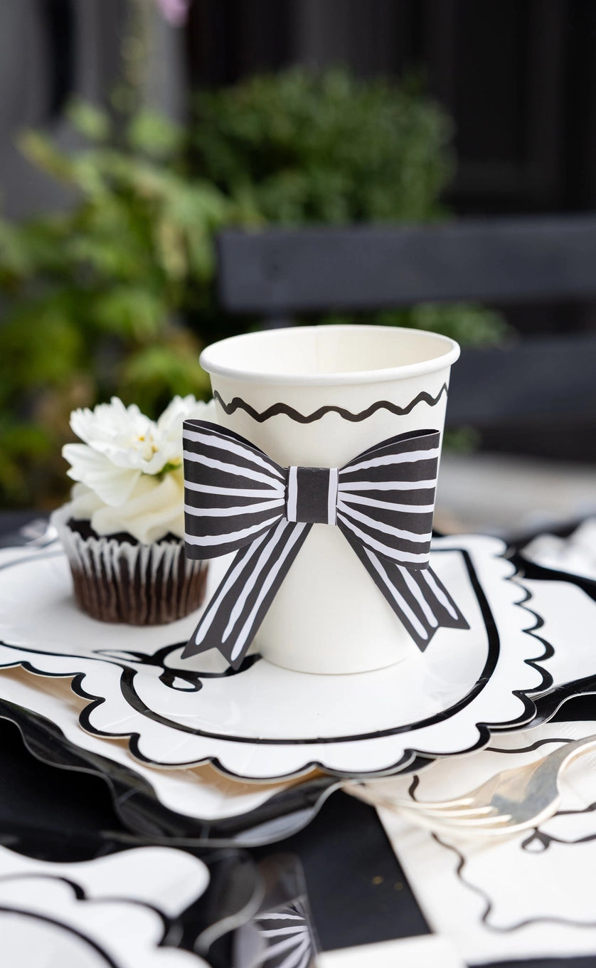 12oz black and white bow party cup