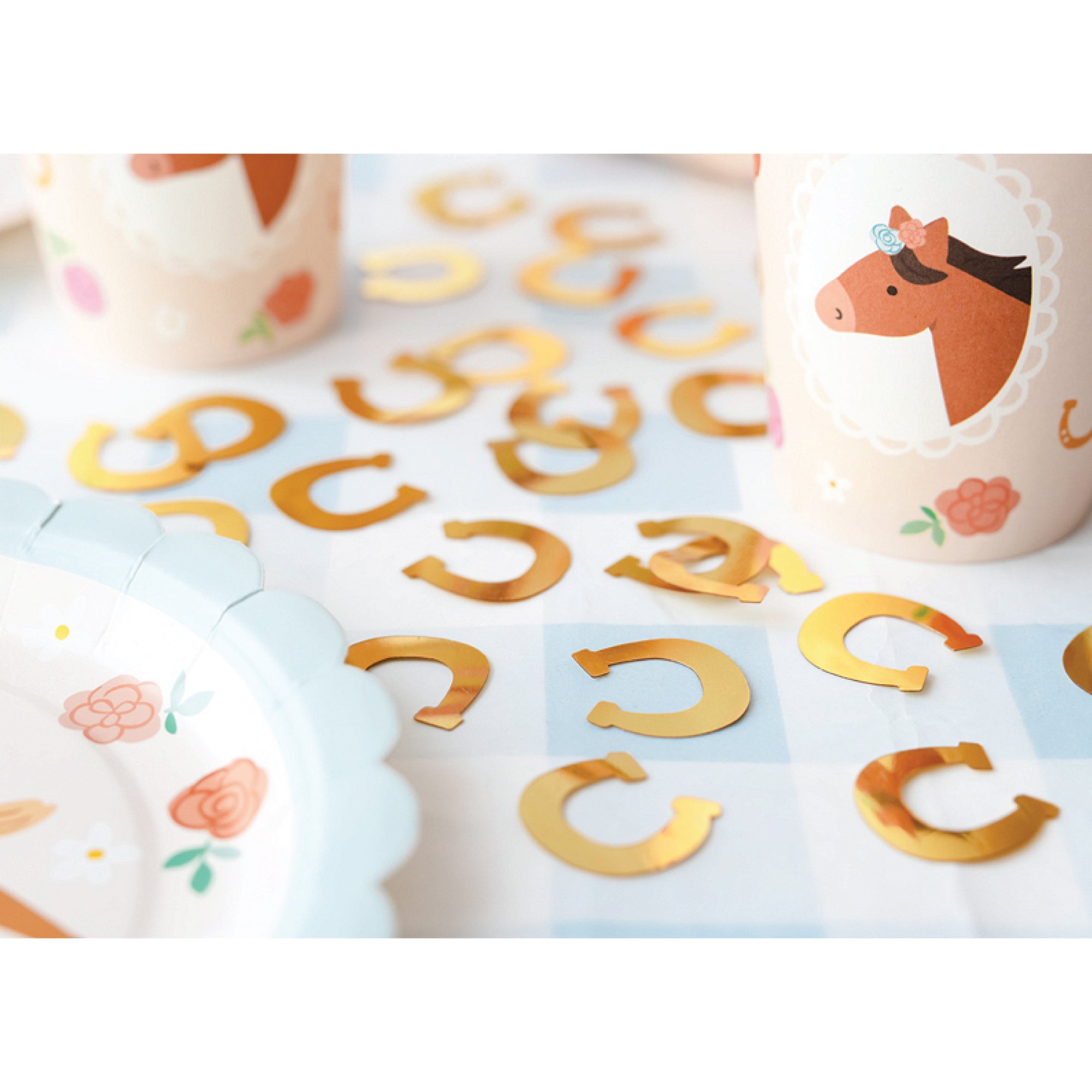 Gold Horseshoe Confetti .5oz Scattered