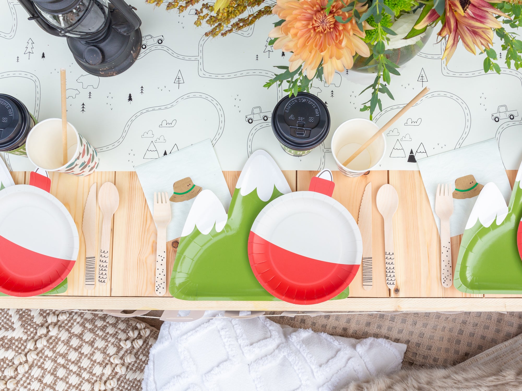 Happy Camper Mountain Lunch Plates 8ct