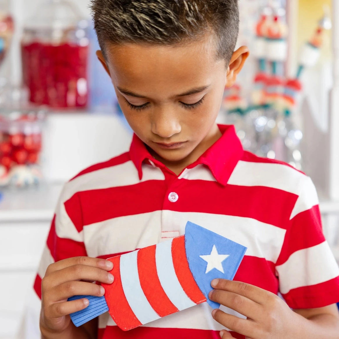 Patriotic die-cut napkin with star and fringe detail