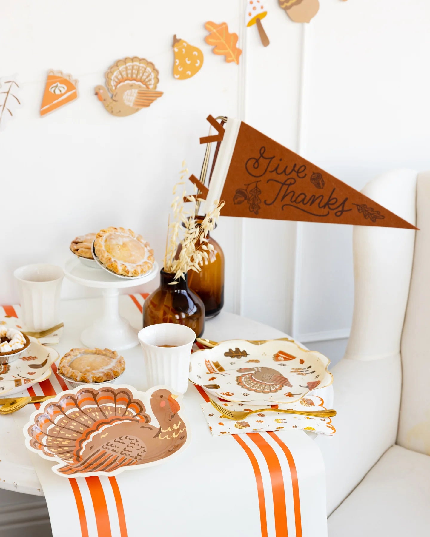 Fall Turkey Shaped Lunch Plates 8ct