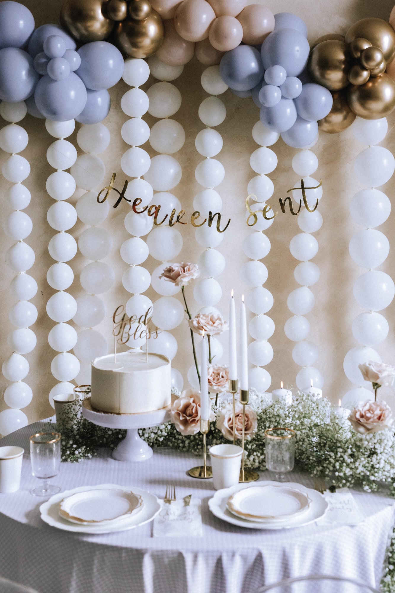 White Linking Latex Balloons 20ct Cake Table