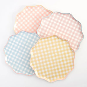 Pastel Gingham Scalloped Dinner Plates | The Party Darling