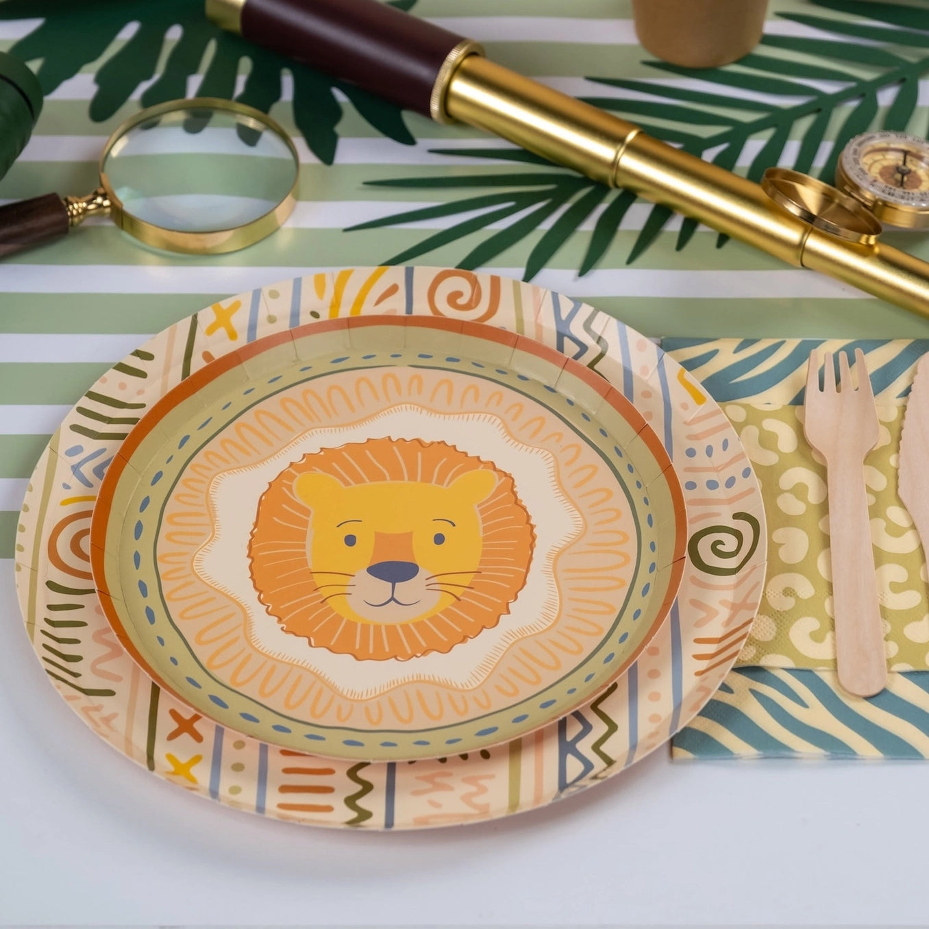 Animal-themed paper dessert napkins