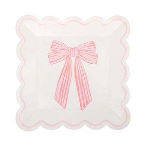 Feminine scalloped lunch plates