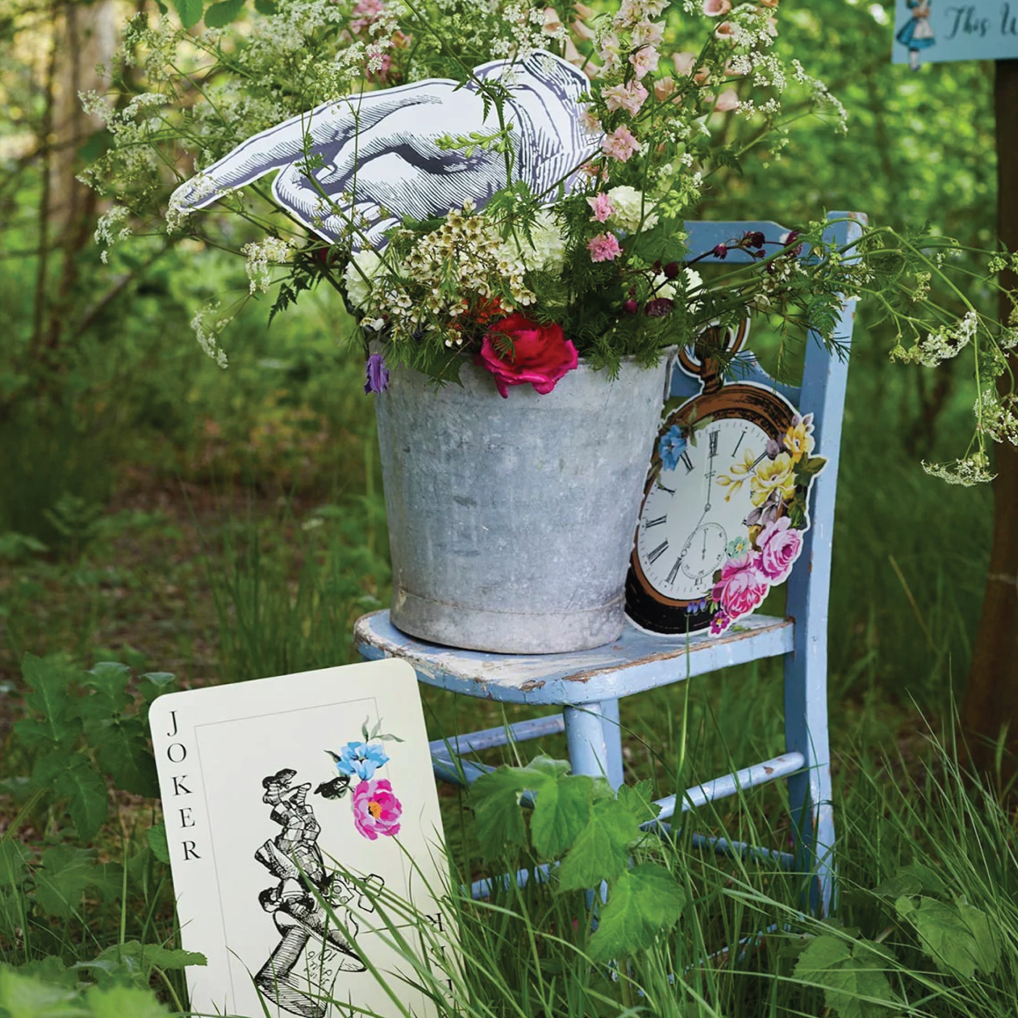 Alice in Wonderland Party Props 8ct Yard Decor