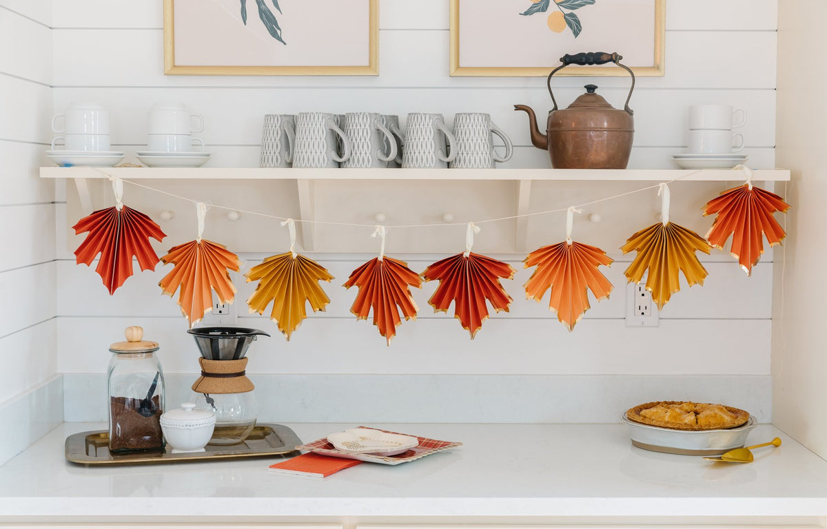 Harvest Leaf Fan Banner Beverage Decor