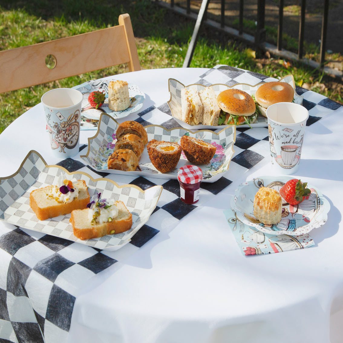 Rectangular Alice in Wonderland Platters 4ct | The Party Darling