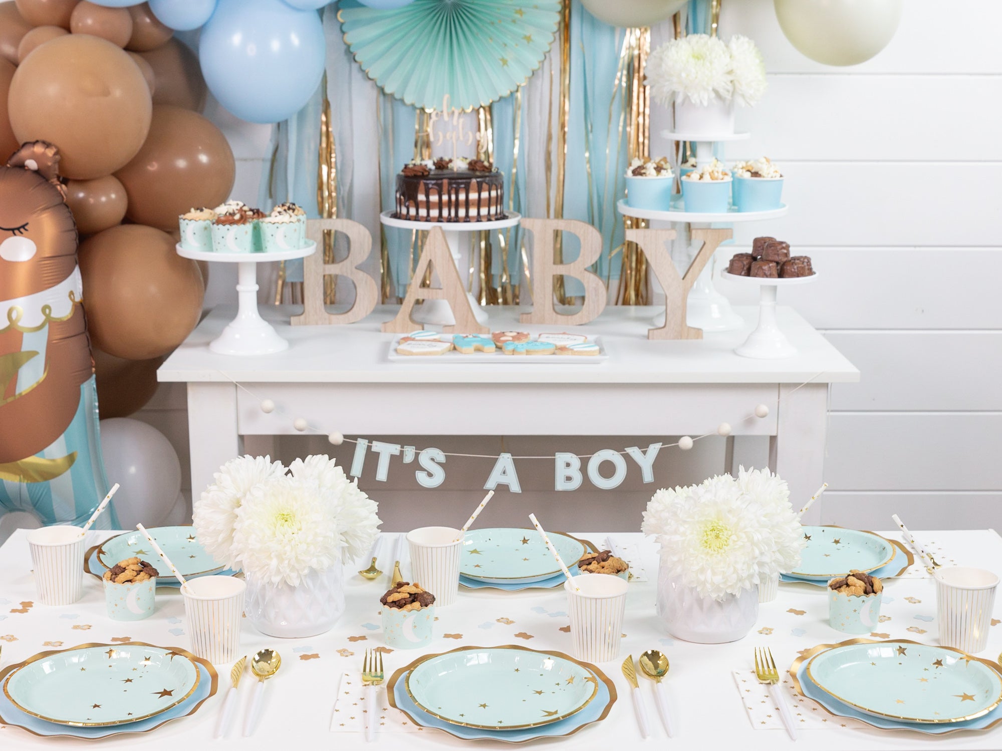 We Can Bearly Wait Teddy Bear Baby Shower Decoration Ideas | The Party Darling