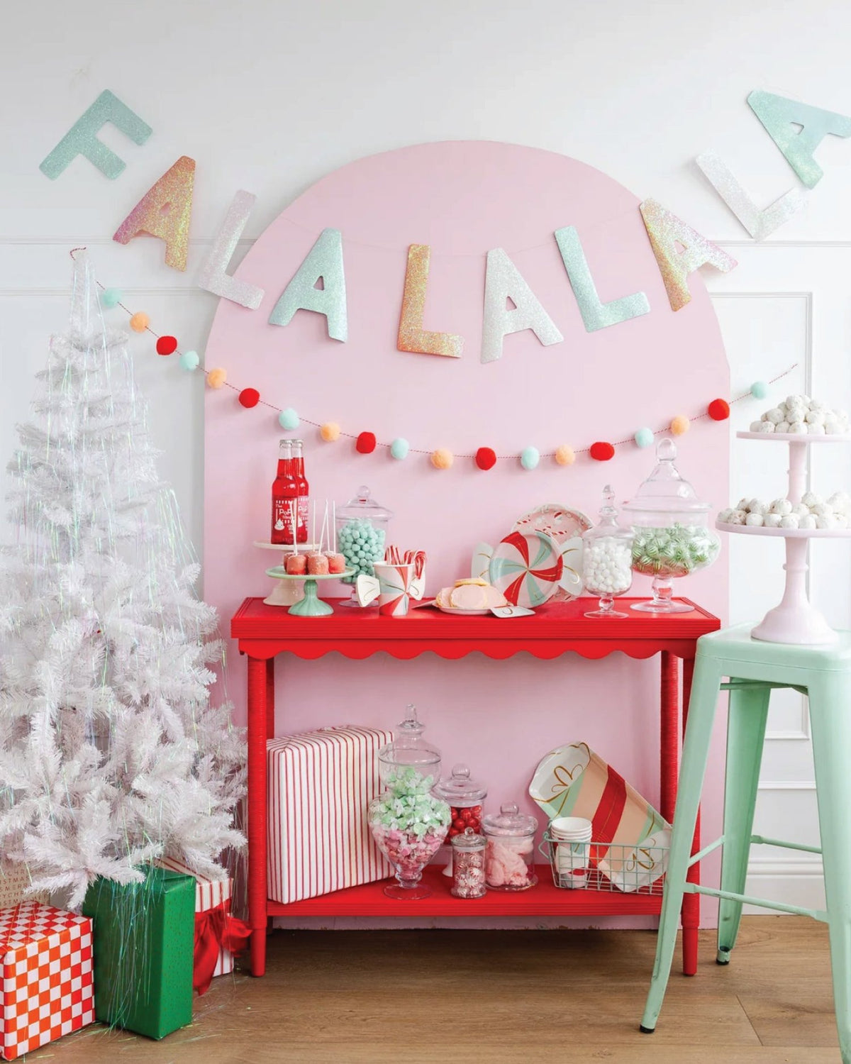 2024 Christmas Party Supplies & Decorations | The Party Darling