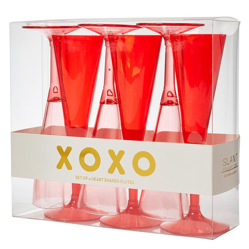 Acrylic heart-shaped champagne flutes in package