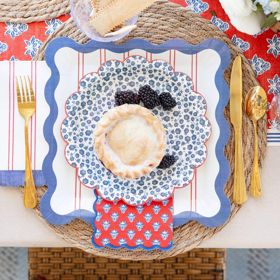 Blue Ditsy Floral Lunch Plates 8ct