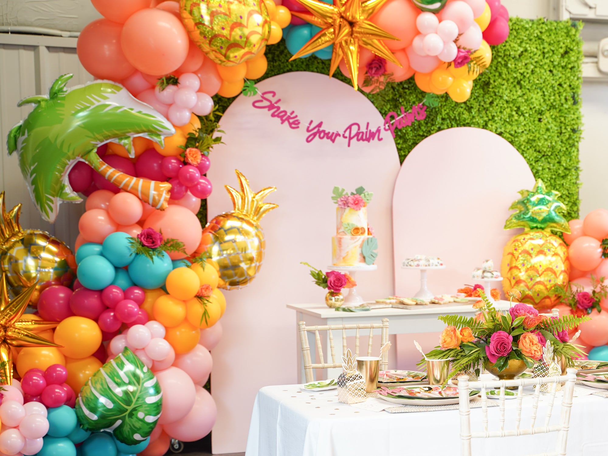 tropical palm tree balloon