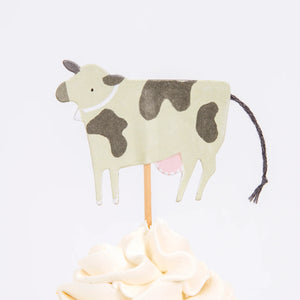 on the farm cow cupcake topper