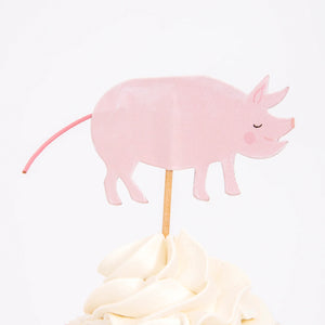 on the farm pig cupcake topper