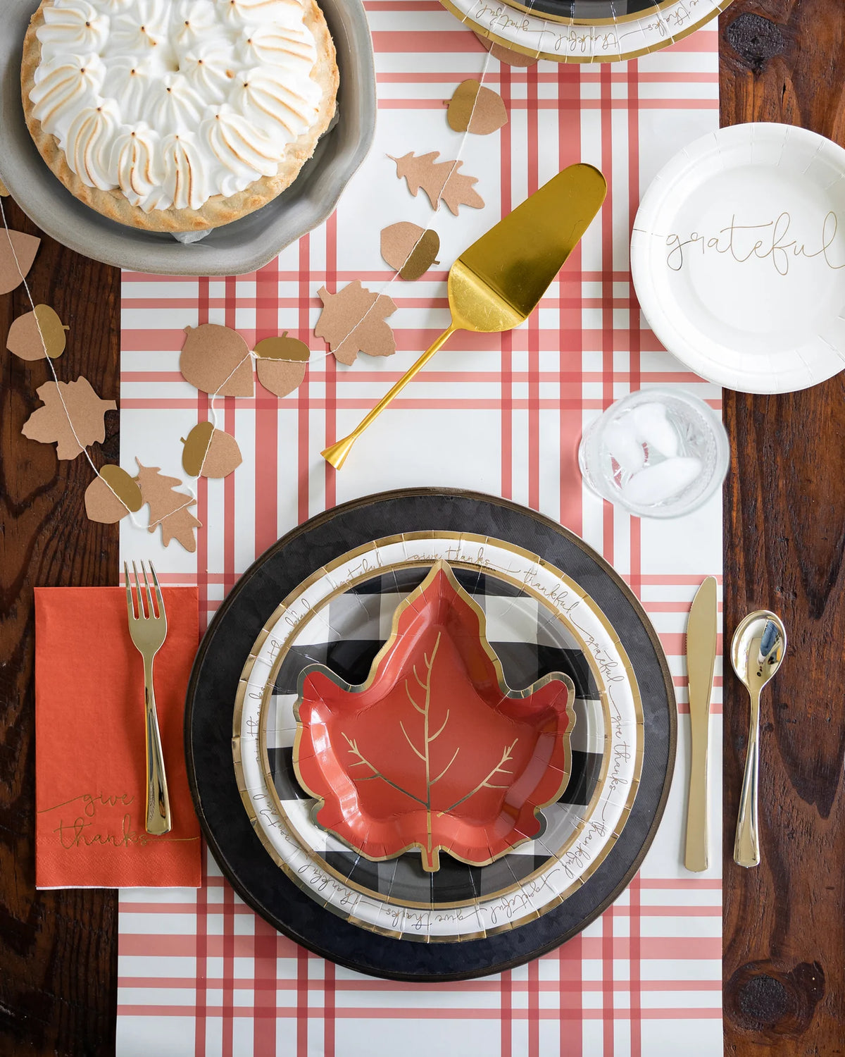 Maple Leaf Shaped Plates 8ct | The Party Darling