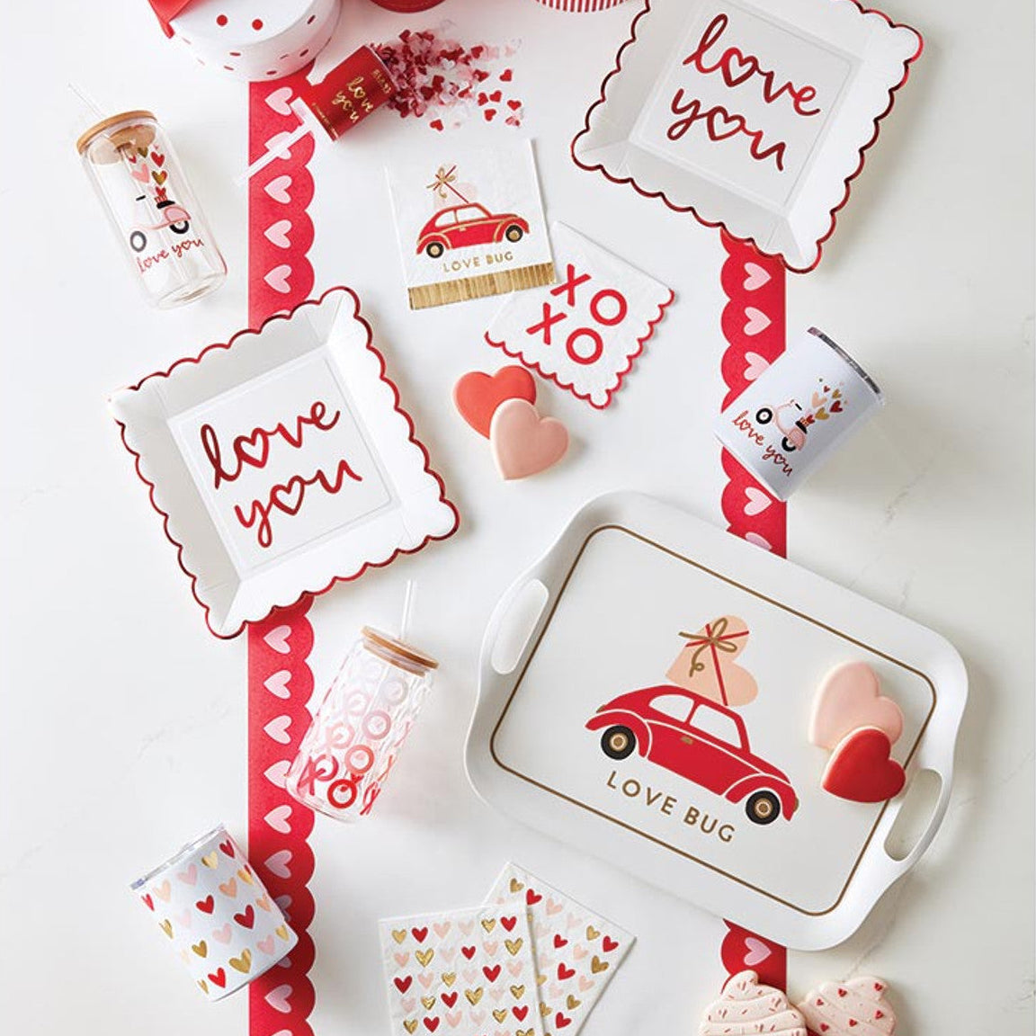 Valentine heart scalloped table runner