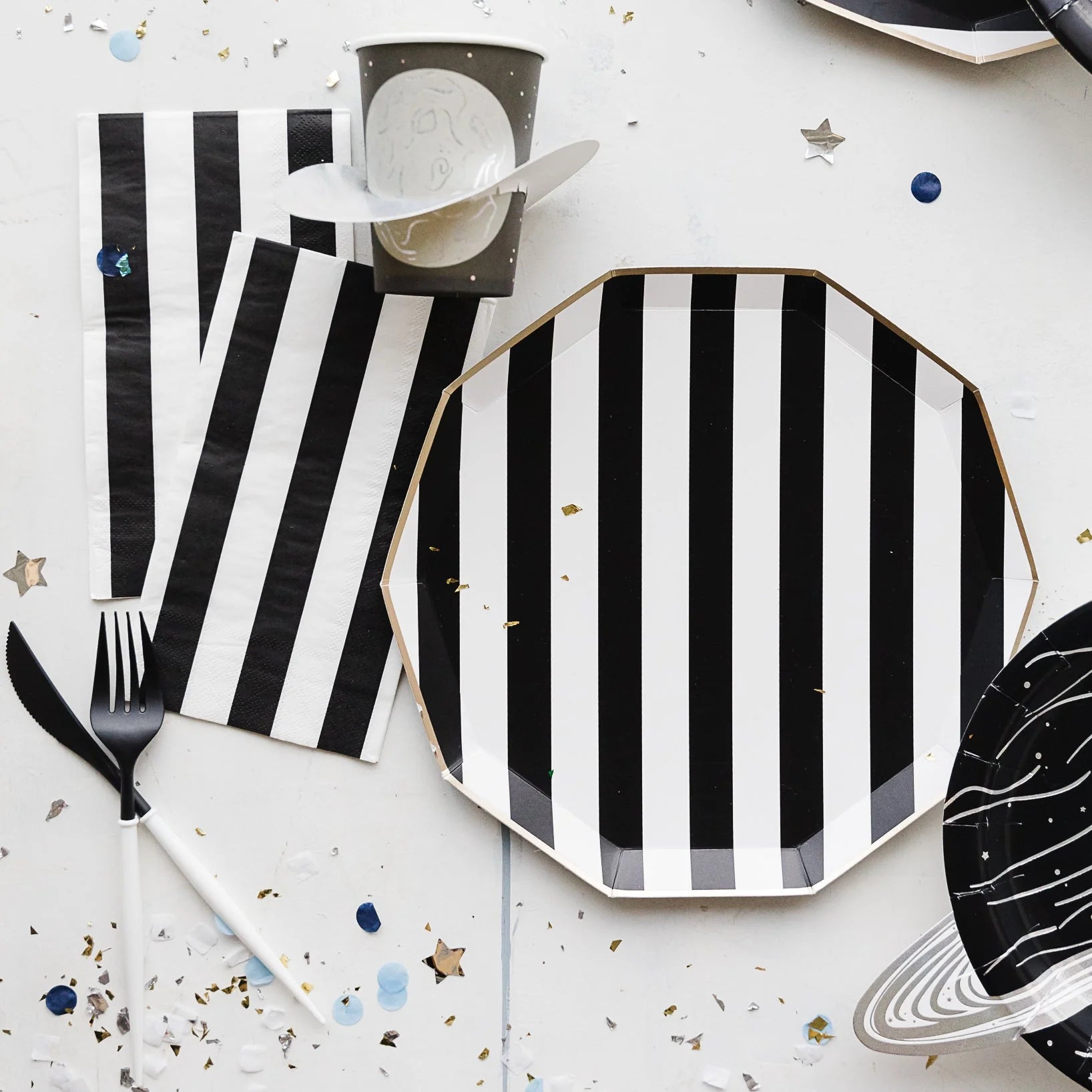 Black Noir Cabana Striped Dinner Plates 8ct | The Party Darling