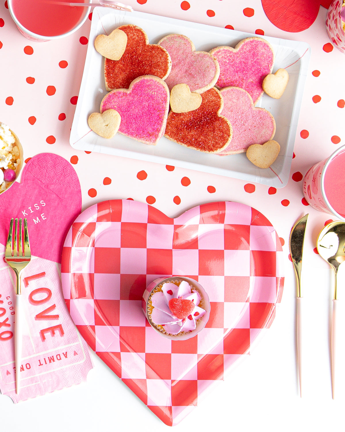 Checkered Galentine&#39;s Day Place Setting