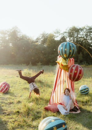 Red Starry Foil Balloon | The Party Darling