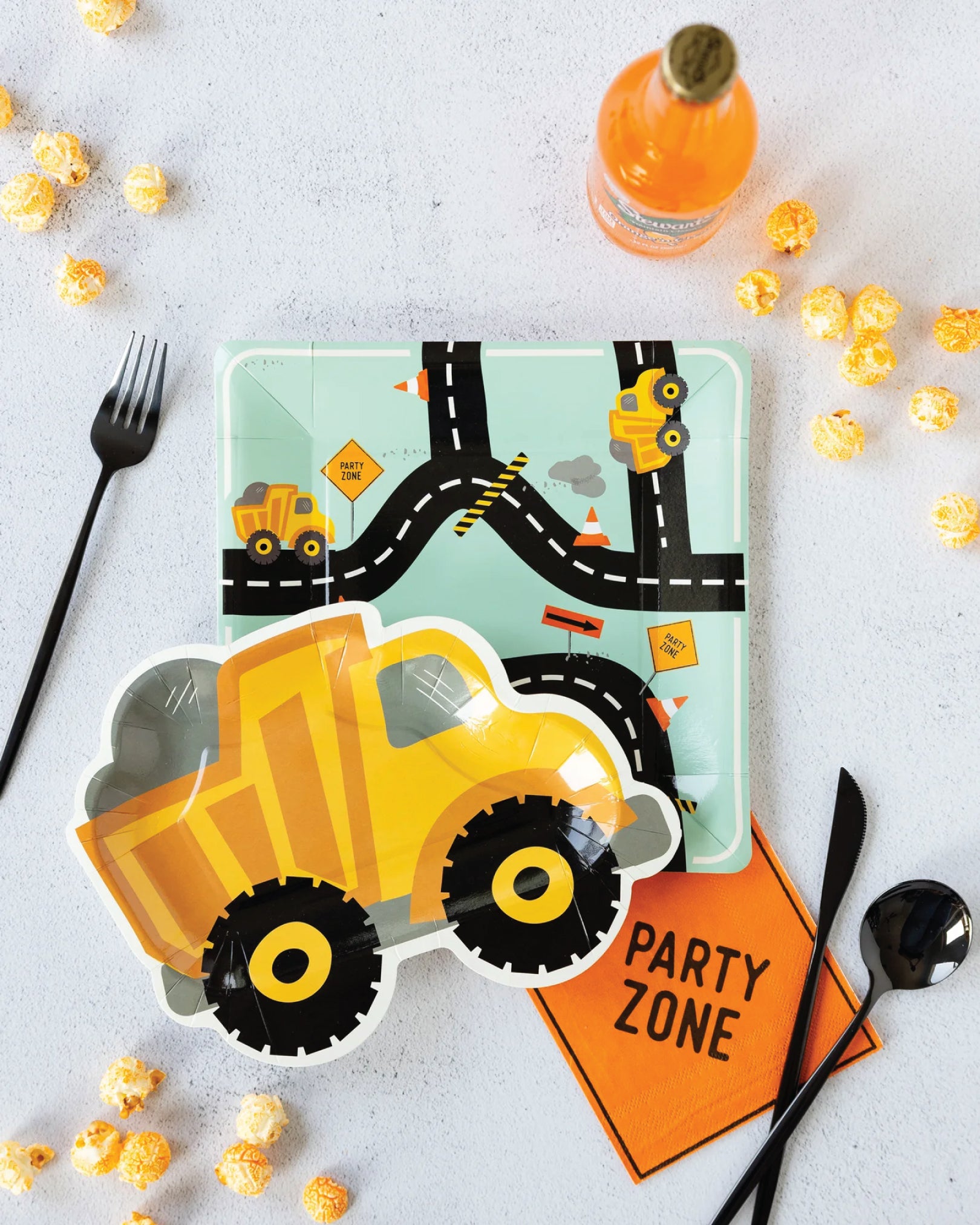 Construction Dump Truck Lunch Plates 8ct | The Party Darling