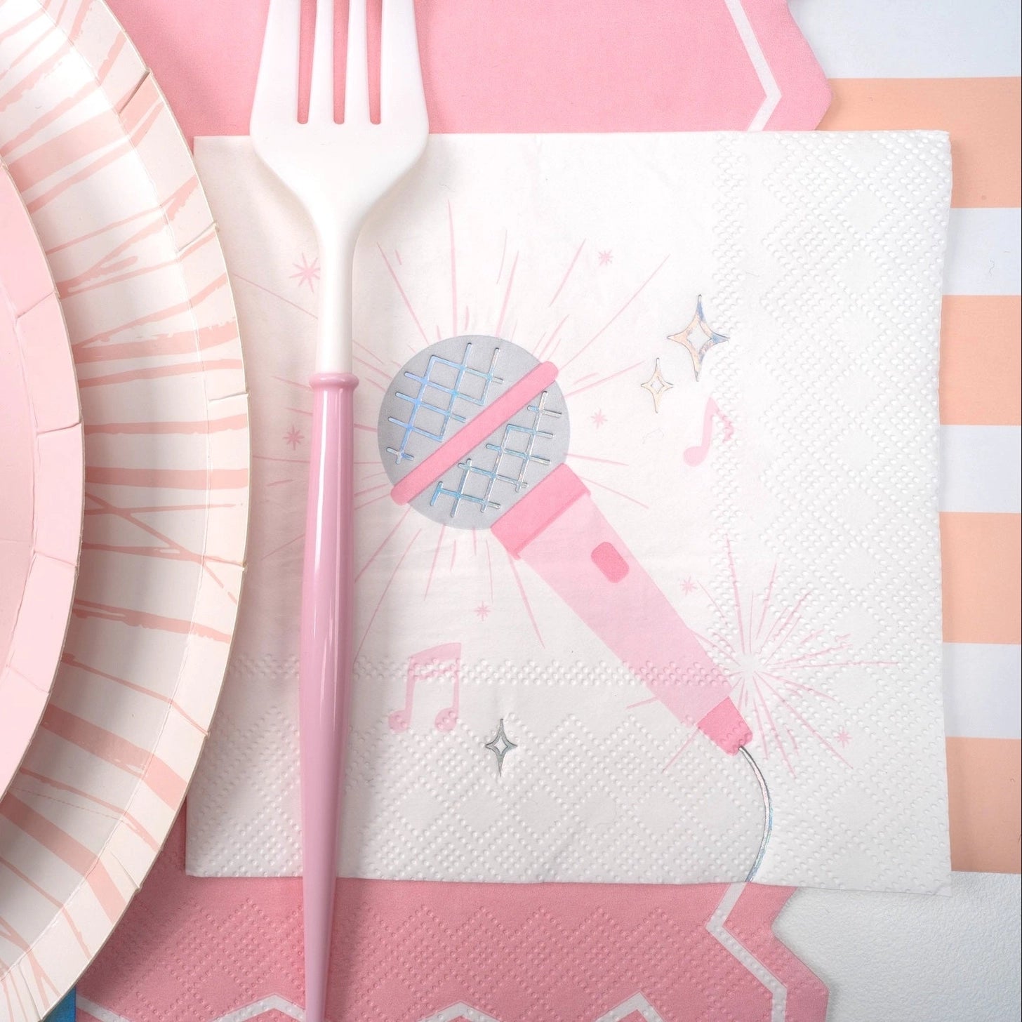 Disco party napkin with microphone design