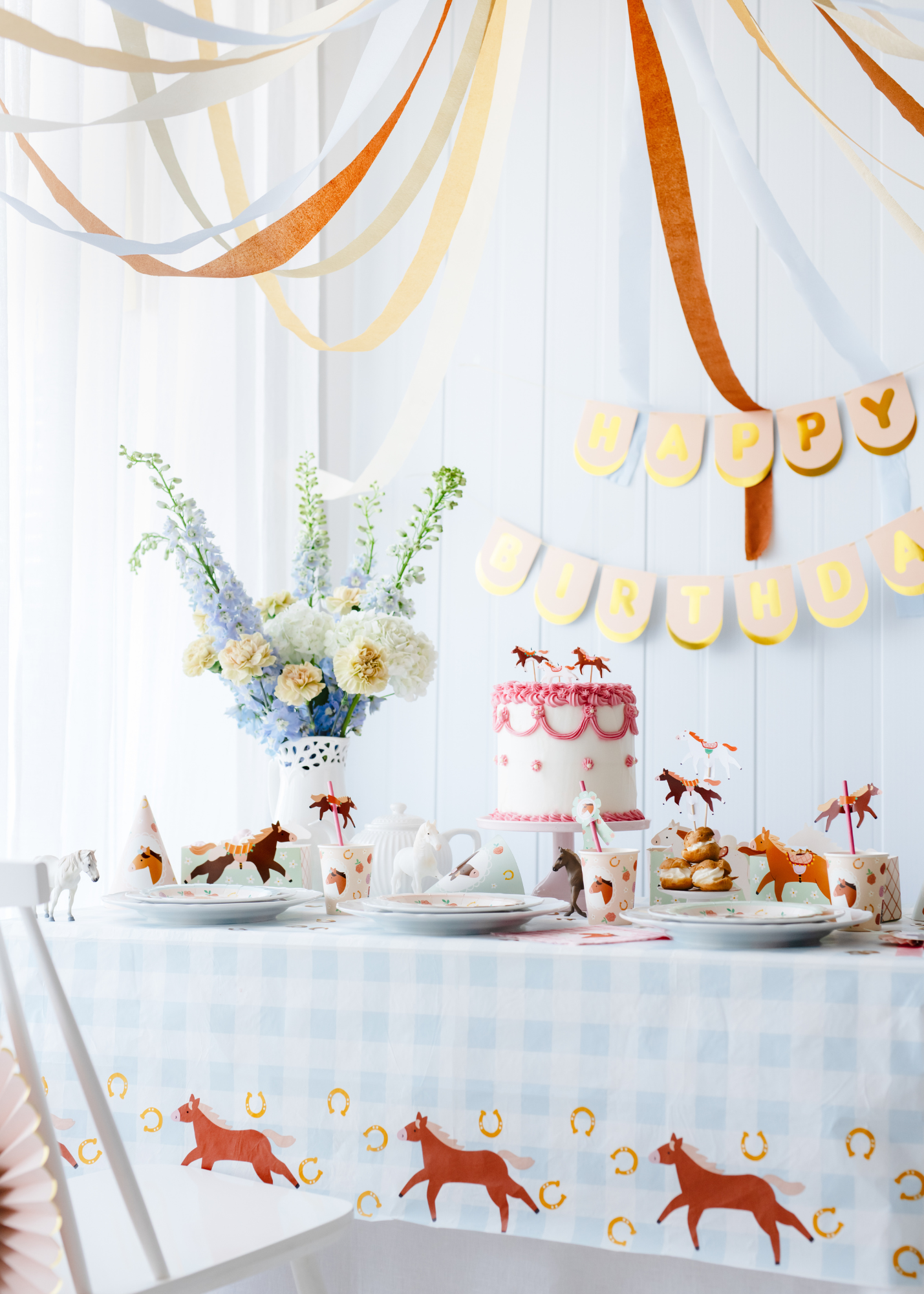 Floral Horse Birthday Party Decorations by PartyDeco
