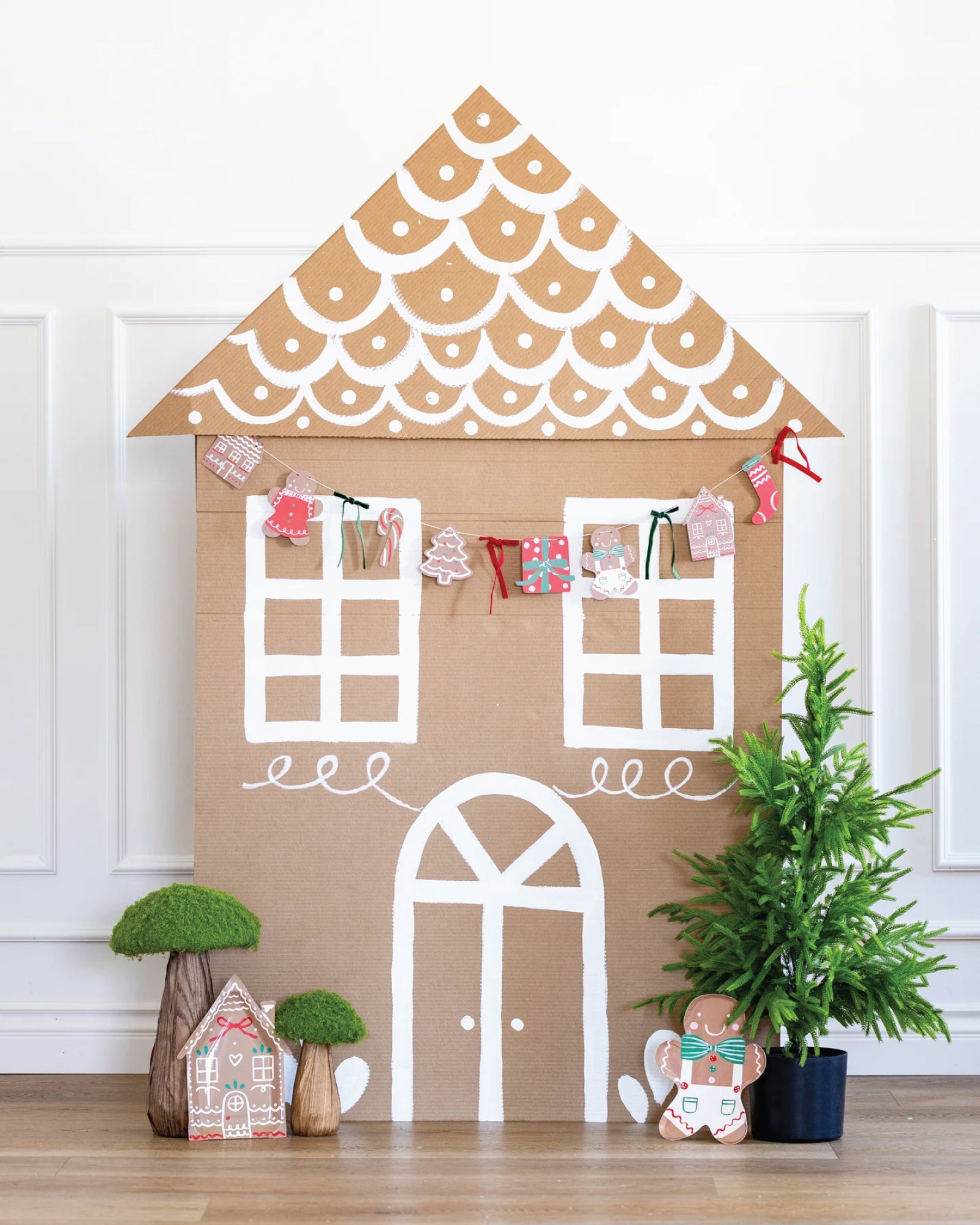 Gingerbread Christmas Garland 5ft | The Party Darling