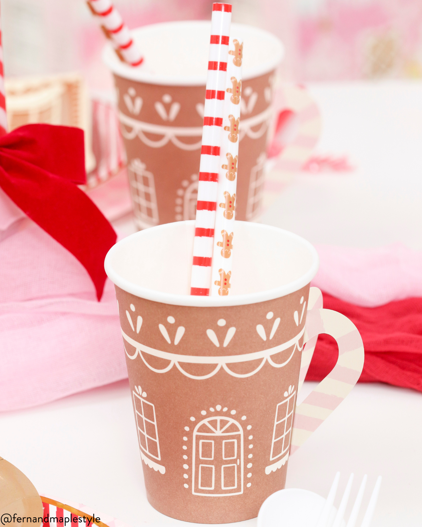 Christmas Drinkware: Frosted Cups, Coffee Cups & Straws - The