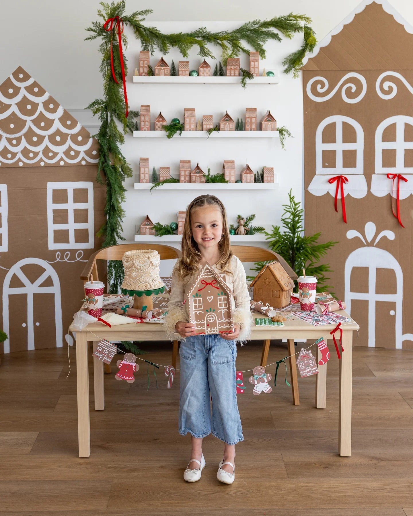 Gingerbread House Christmas Lunch Plates 8ct
