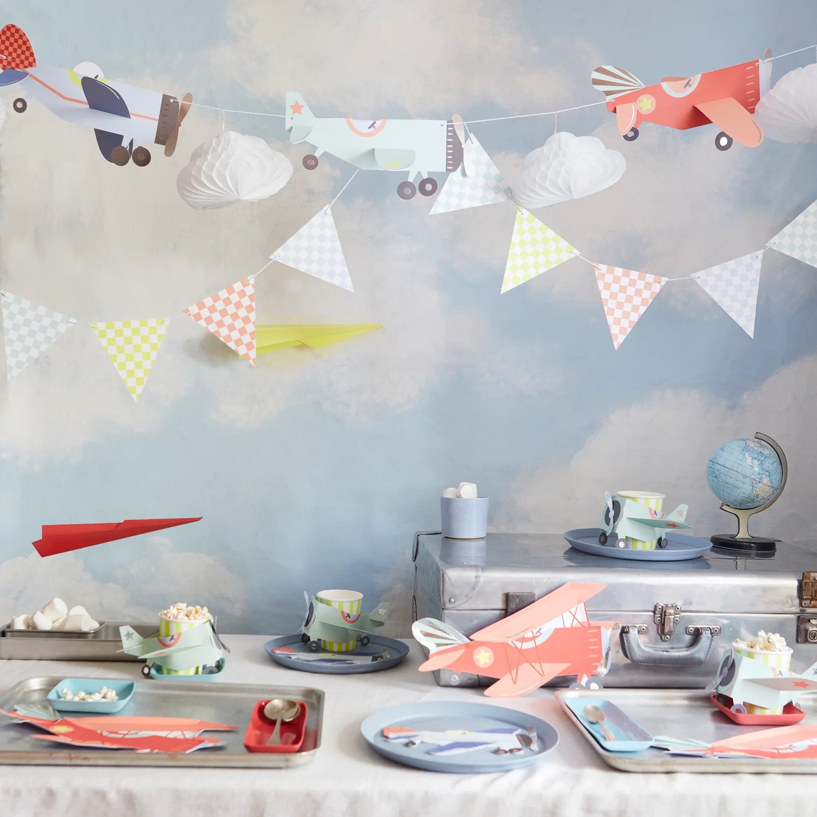 Airplane Lunch Plates 8ct | The Party Darling
