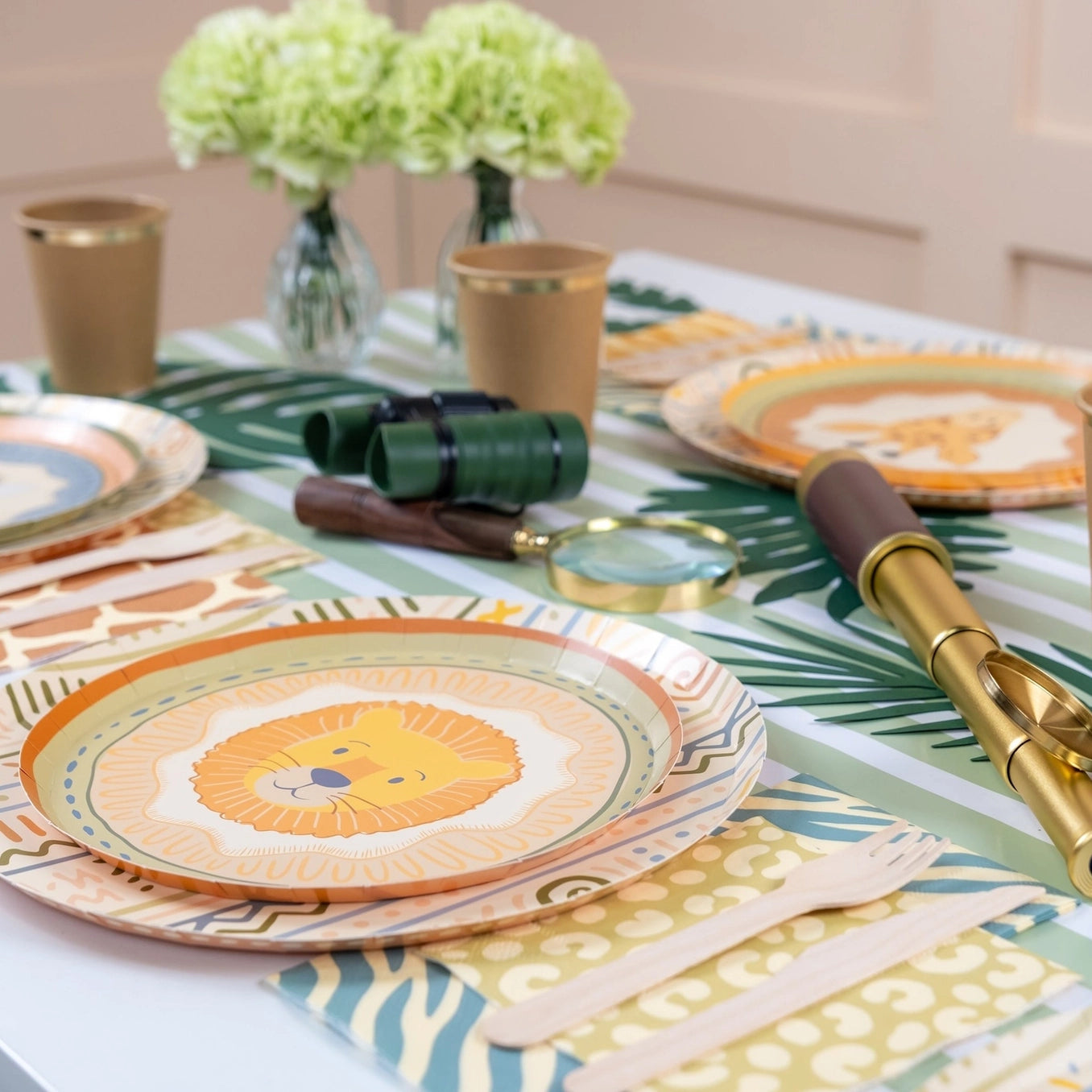 Jungle party dessert napkins in warm tones