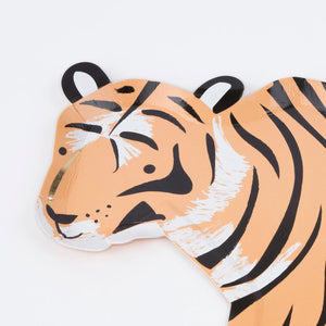 Tiger Paper Plates Close up of head