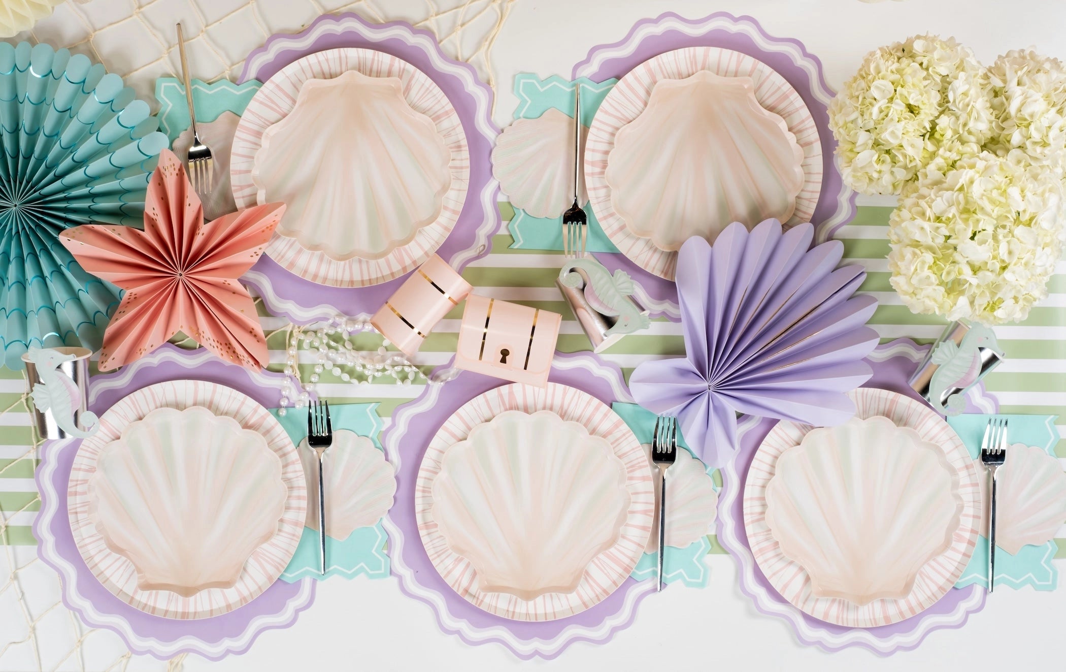 Classic green stripe party table runner
