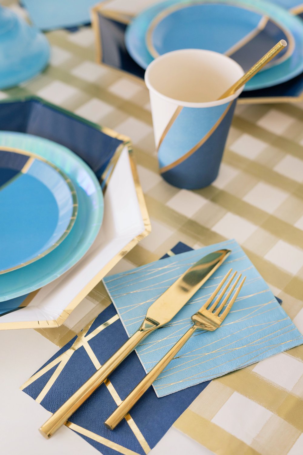 Blue &amp; Gold Markle Cocktail Napkins 20ct - The Party Darling