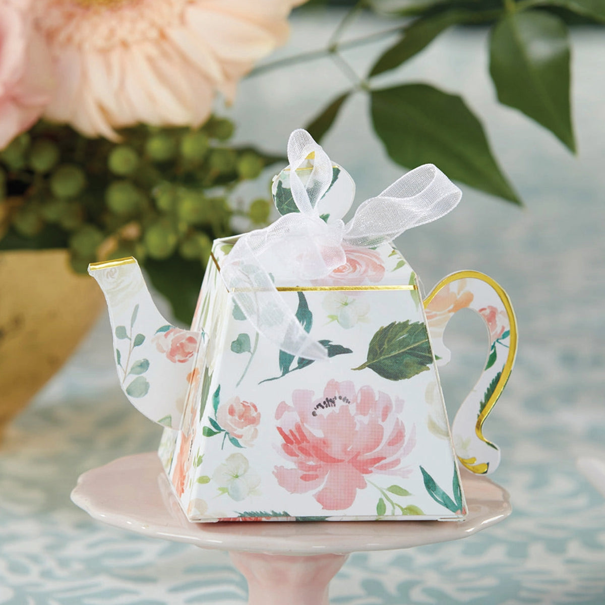 Print This Darling, Floral Bridal Shower Gift List For FREE!