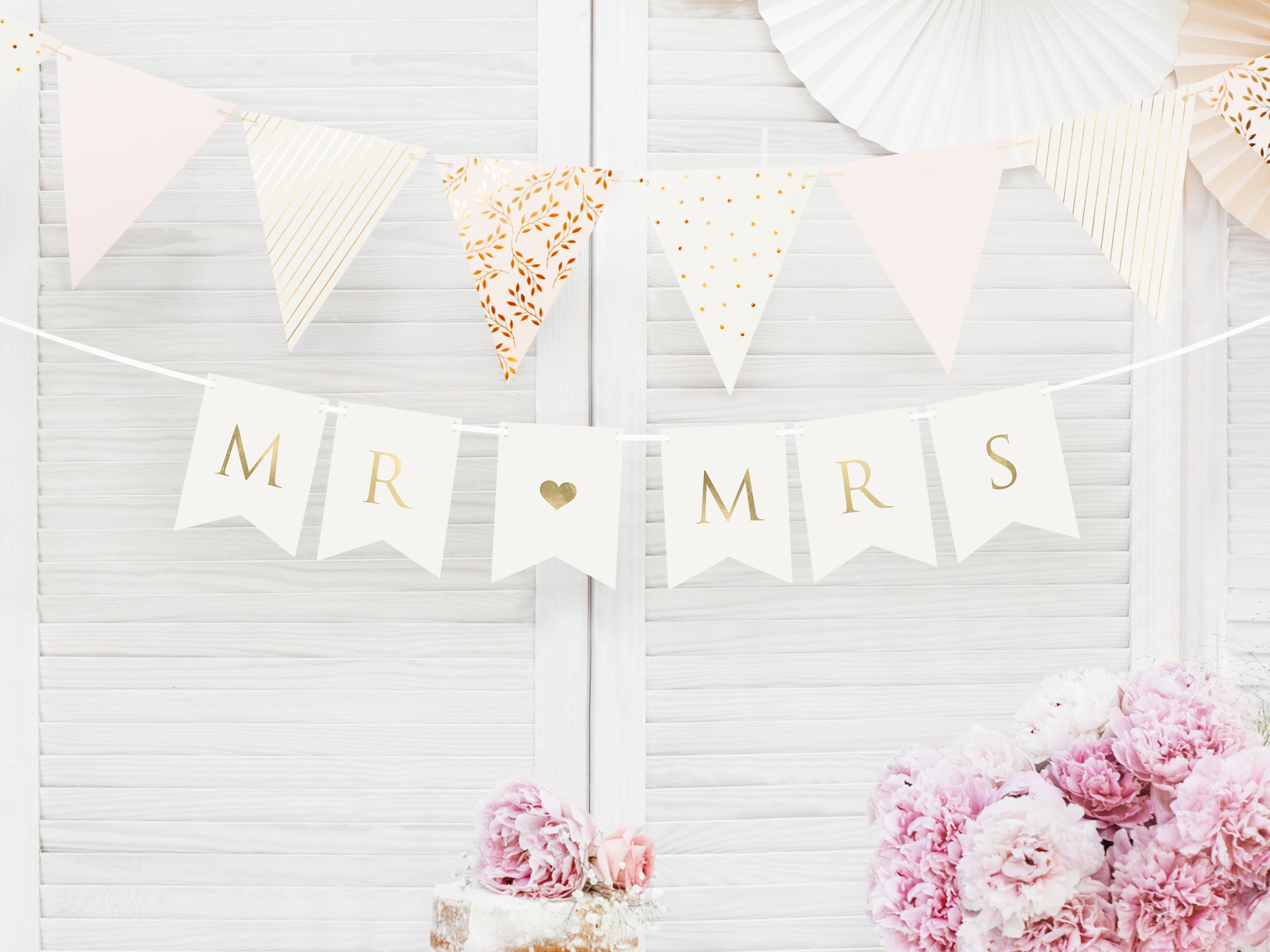 DIY White and Gold Mr. & Mrs. Pennant Banner Decor
