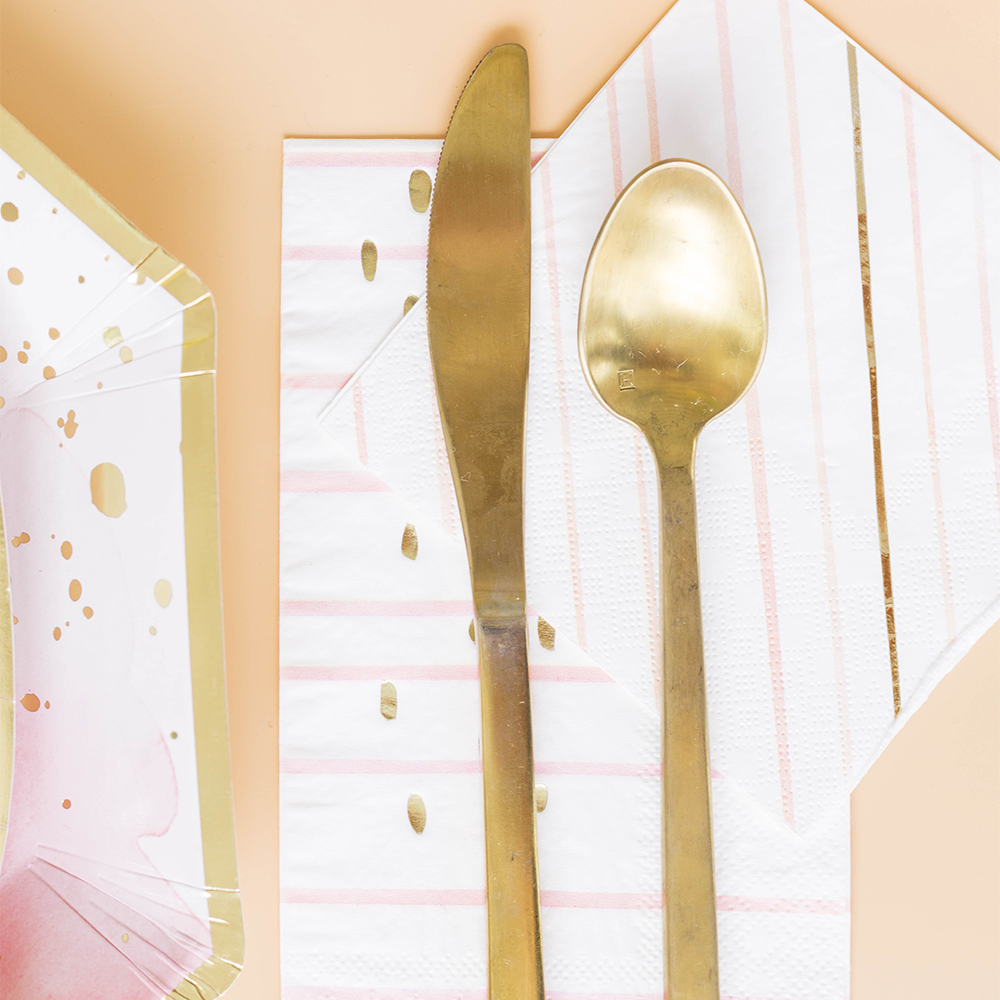 Pretty in Pink Paper Guest Napkins Place Setting