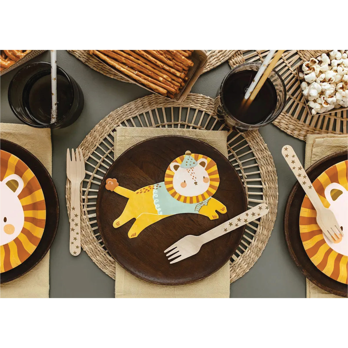 Leo the Lion Dessert Napkins 20ct Place Setting
