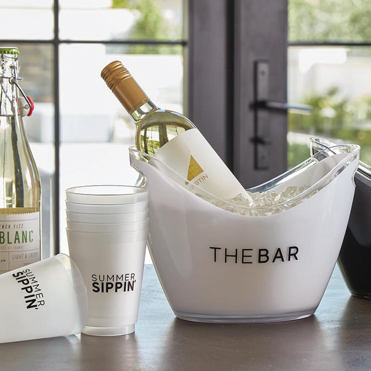 Summer Sippin&#39; Frosted Plastic Cups 8ct Indoor Display