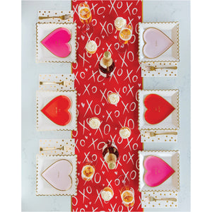 XOXO Paper Table Runner Table Set Up