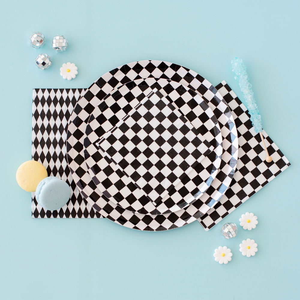 Black & White Checkered Dinner Plates 8ct | The Party Darling