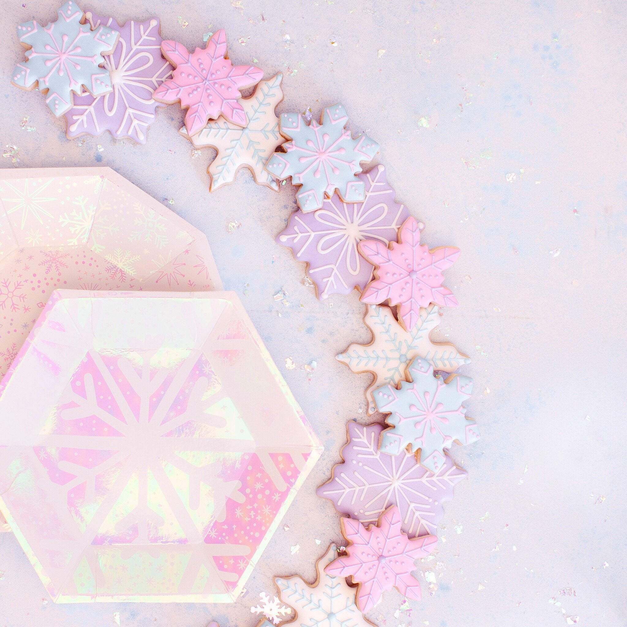 Frosted Iridescent Snowflake Lunch Paper Plates