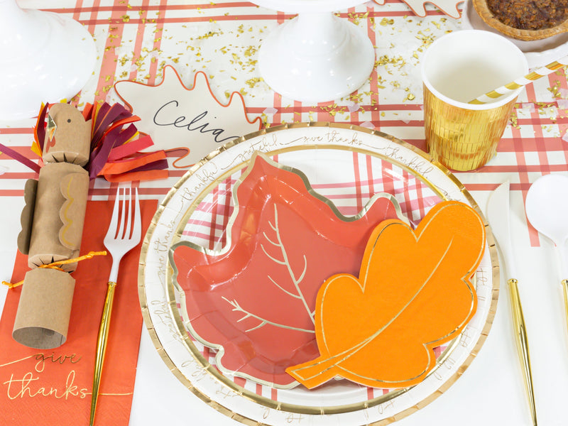 Maple leaf shaped plates 8ct the party darling
