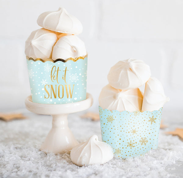 https://thepartydarling.com/cdn/shop/products/let-it-snow-holiday-baking-cups_600x.jpg?v=1635362284